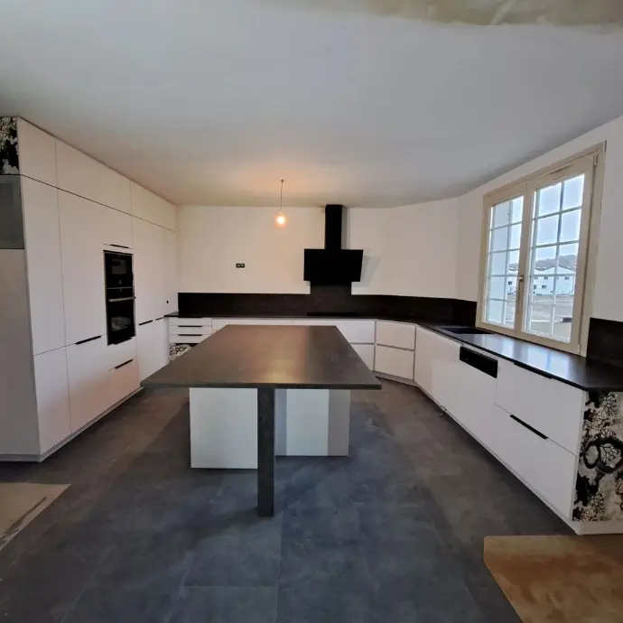 Cuisine en bois sur mesure réalisée par Castor Craft à Marseille