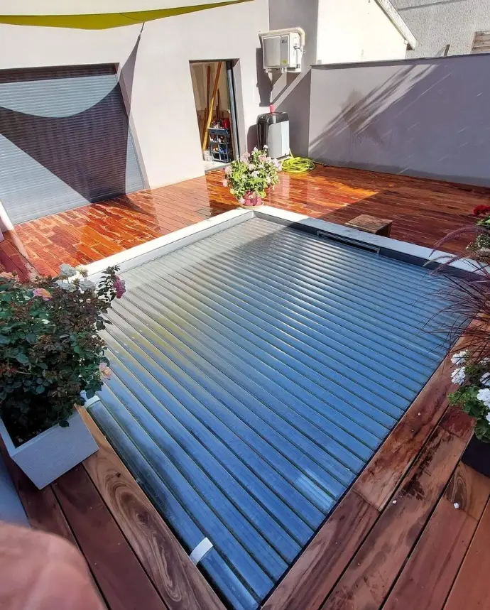 Terrasse en bois naturel réalisée par Castor Craft à Plan de Cuques
