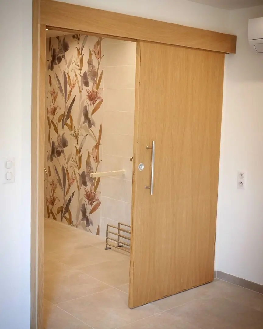 Porte coulissant bois sur mesure à Allauch