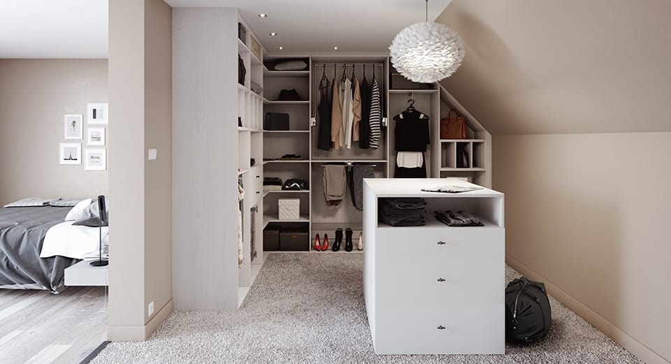 Dressing sur mesure avec rangements ouverts et îlot central à tiroirs